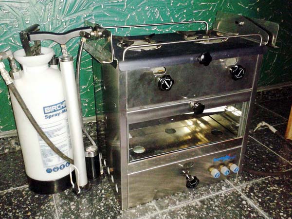 Verkaufe Bertschi Petroleumherd mit Backofen - komplett